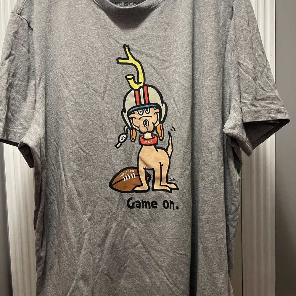 Life Is Good Gray T-Shirt with Playful Dog Design